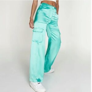 MESHKI Amaya Satin Cargo Pant SIZE MEDIUM